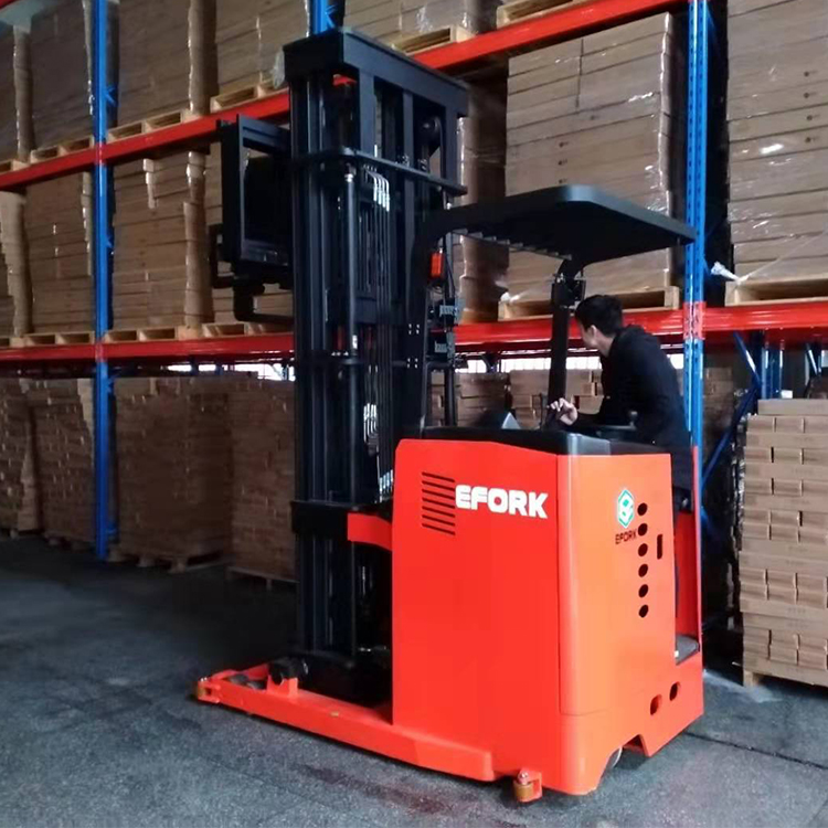 VNA forklift